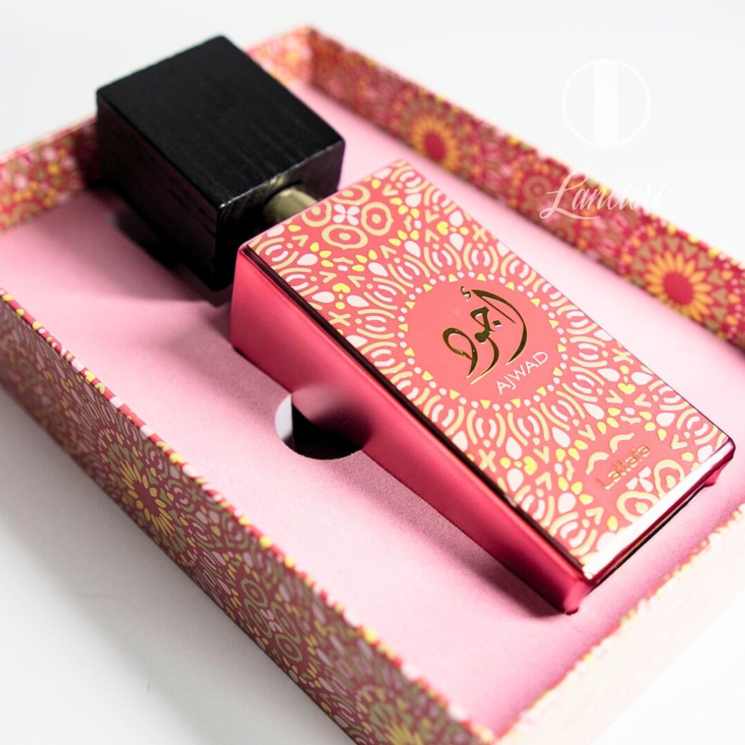 frasco Perfume Lattafa Ajwad Pink Eau de Parfum detalhe lateral