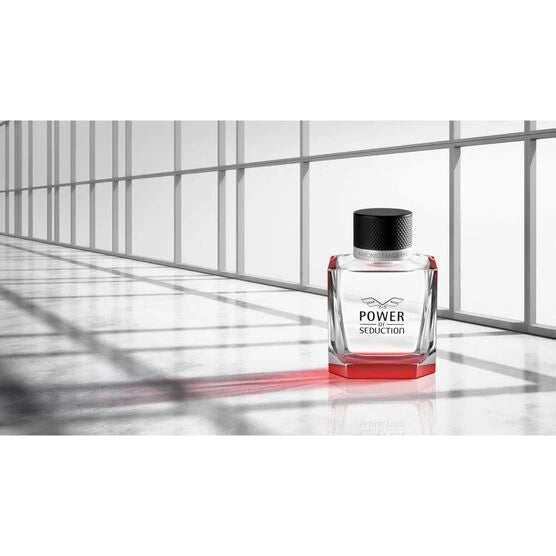 frasco Perfume Masculino Antonio Banderas Power Of Seduction Eau de Toilette detalhe lateral